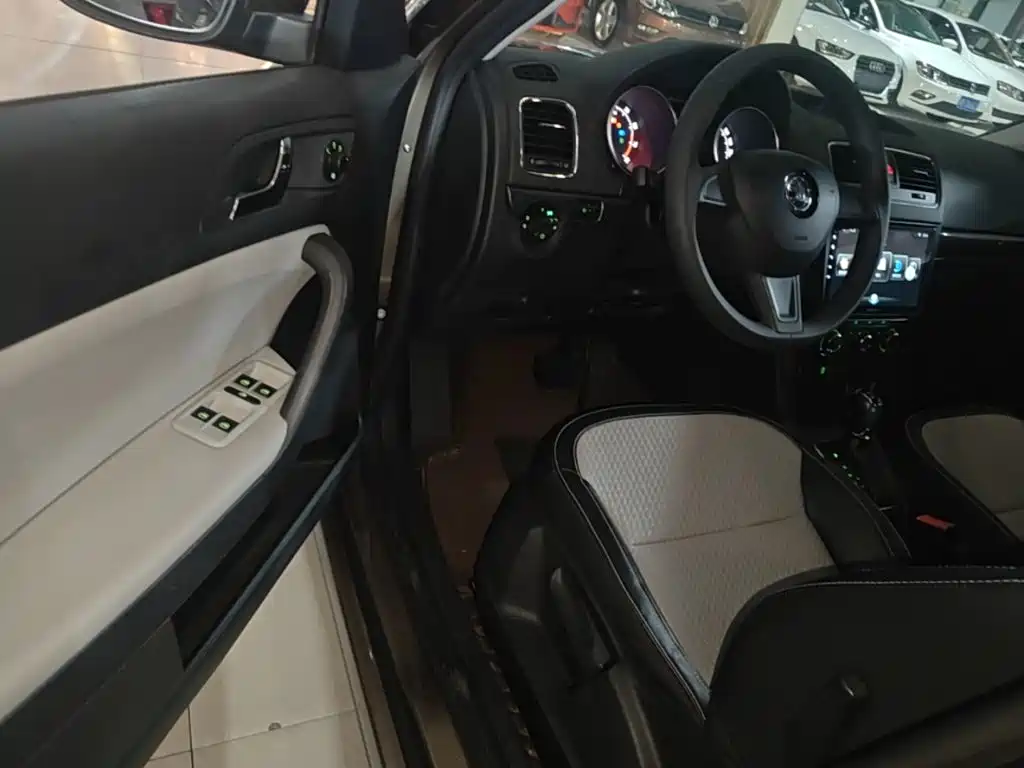 Skoda Yeti — миниатюра 16