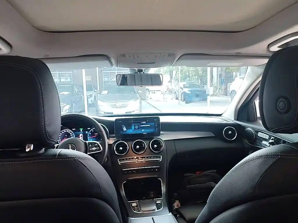 Mercedes-Benz C-Class — миниатюра 18