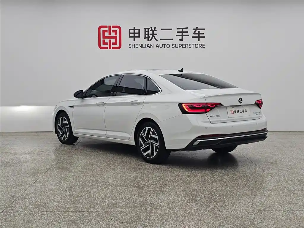 Volkswagen Sagitar 2025 300TSI DSG