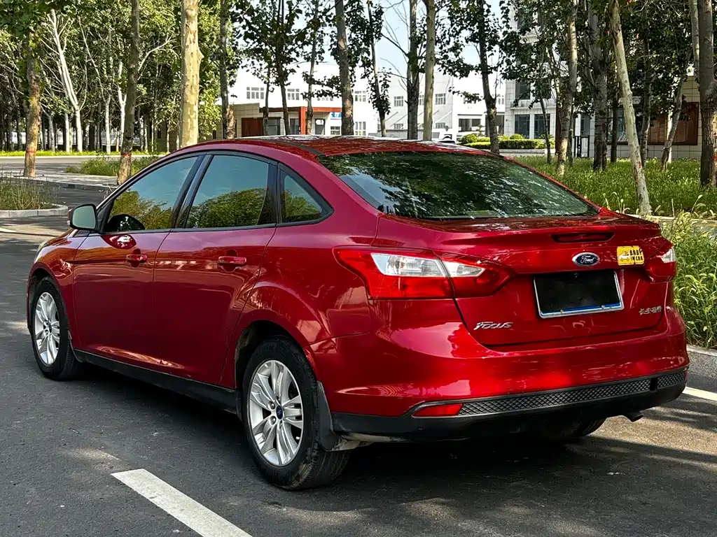 Ford Focus — миниатюра 6