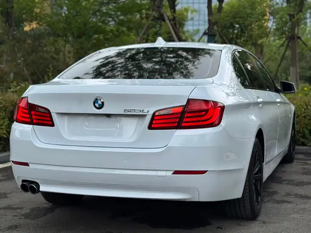 BMW 5 Series 5 2011 523Li Lead