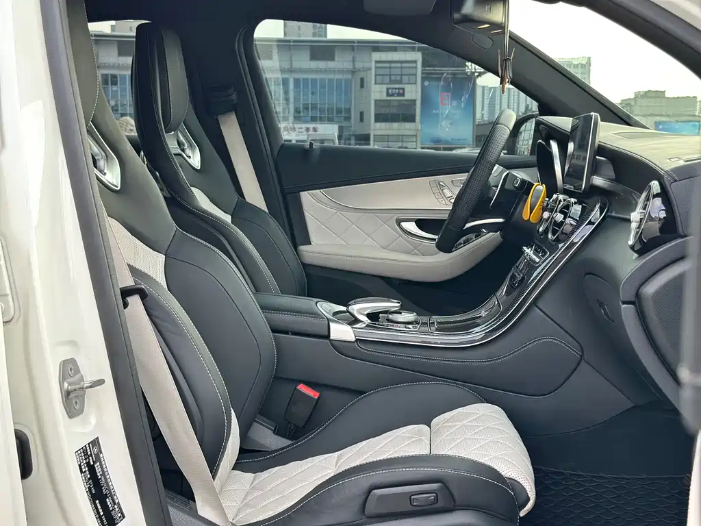Mercedes-Benz GLC Coupe AMG AMG GLC 63 S 4MATIC+ Coupe SUV, фото 20