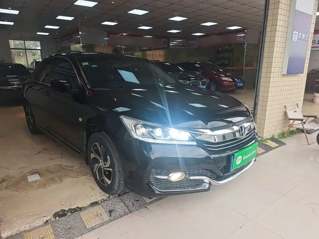Honda Accord — миниатюра 4
