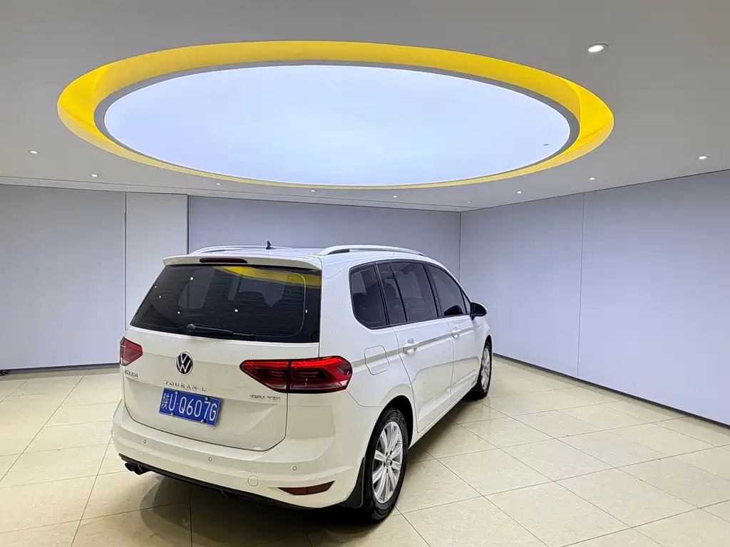 Volkswagen Touran — миниатюра 6