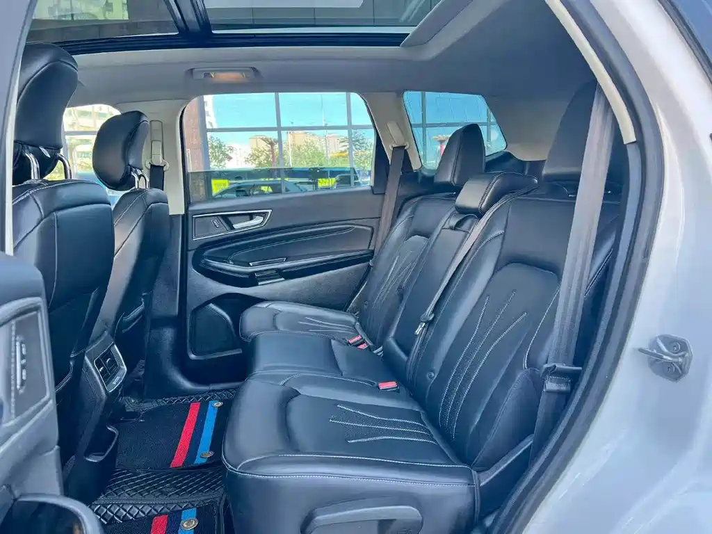 Ford Edge — миниатюра 6