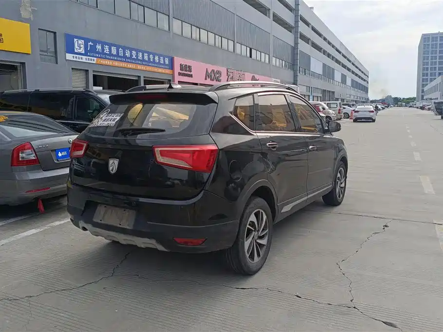 Baojun 560 2016 1.8L MT Luxury