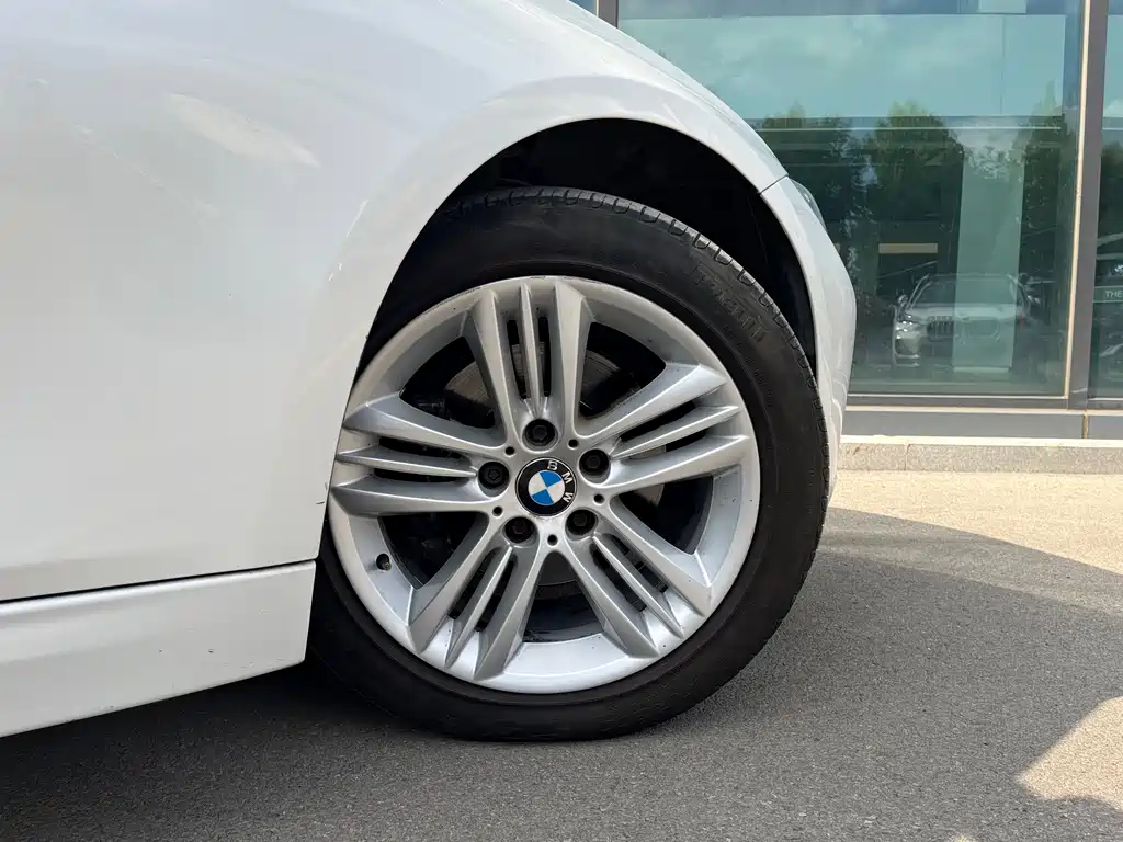 BMW 3 Series — миниатюра 7