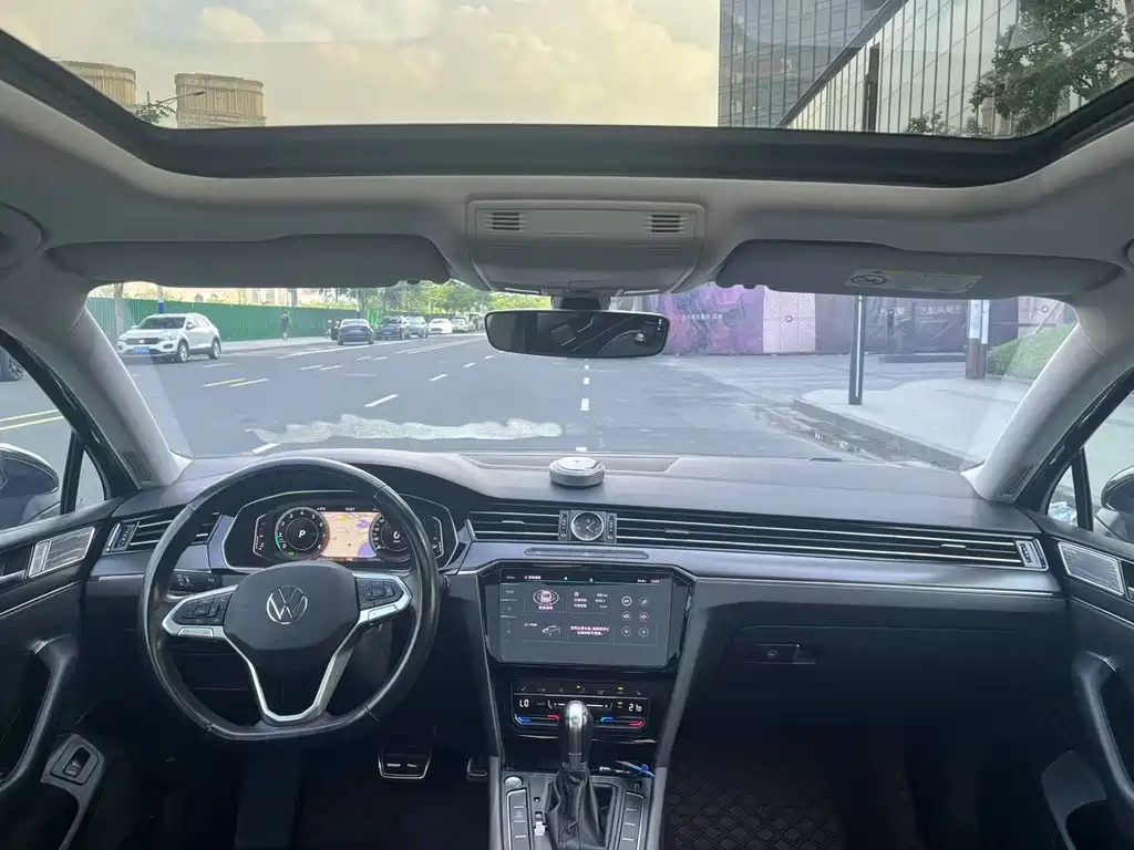 Volkswagen Magotan 2021 330TSI DSG 30