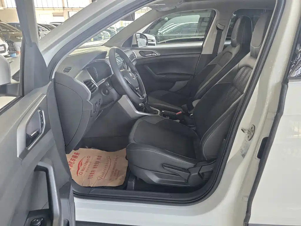 Volkswagen T-Cross — миниатюра 7