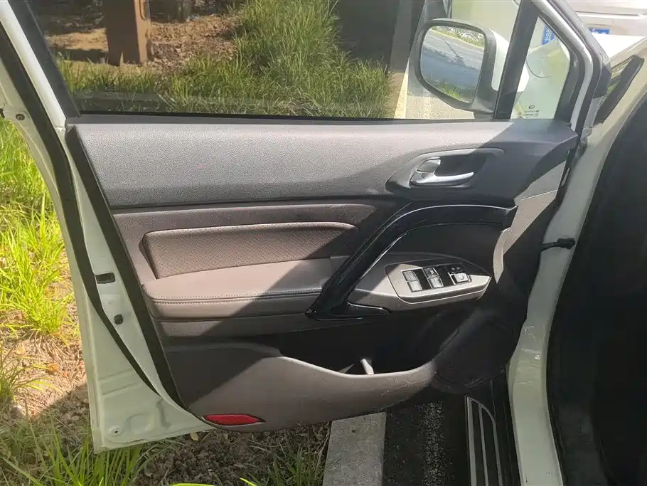 GAC GS4 2017 235T AT Luxury Smart Connect