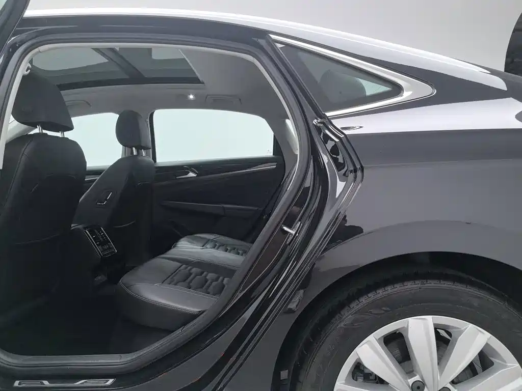Volkswagen Passat — миниатюра 15