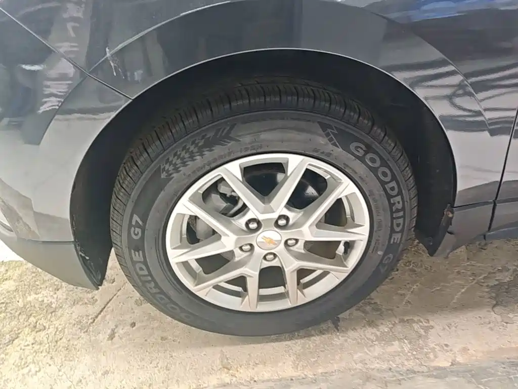 Chevrolet Equinox — миниатюра 23