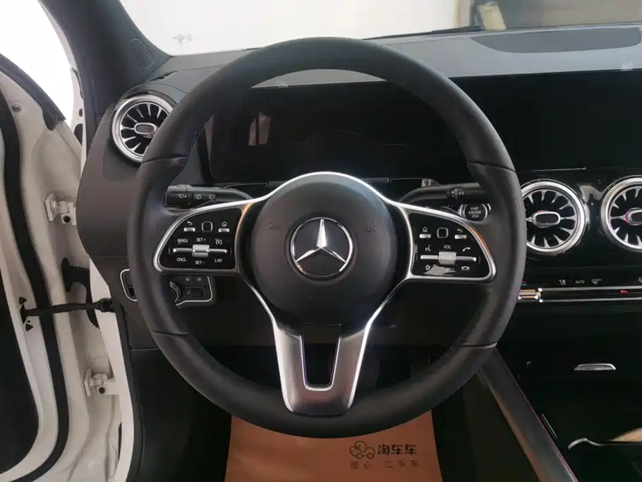 Mercedes-Benz GLA — миниатюра 15