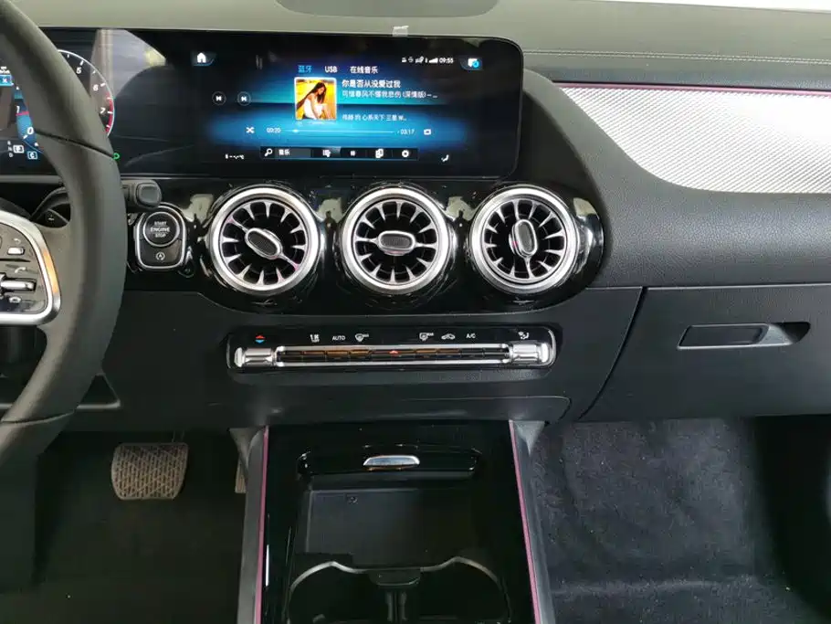 Mercedes-Benz GLA — миниатюра 13