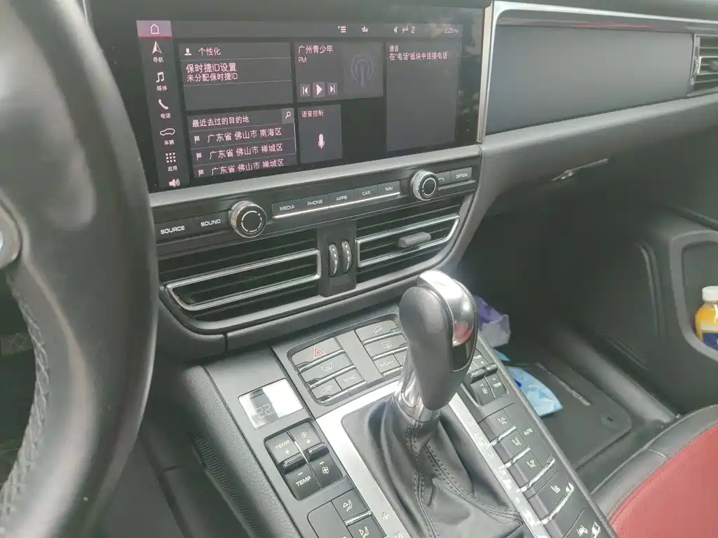 Porsche Macan — миниатюра 14