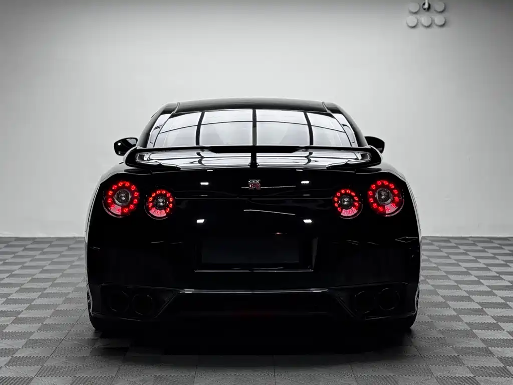 Nissan GT-R 2014 3.8T Premium Edition