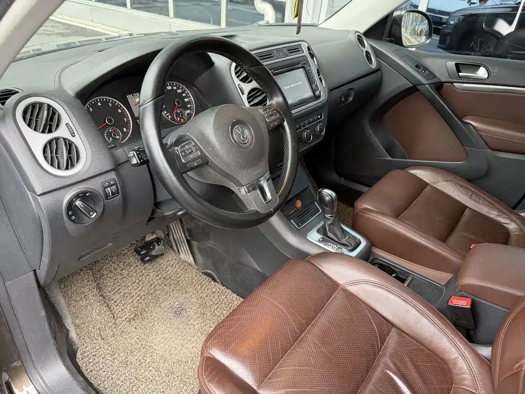 Volkswagen Tiguan 2013 1.8TSI AT Luxury