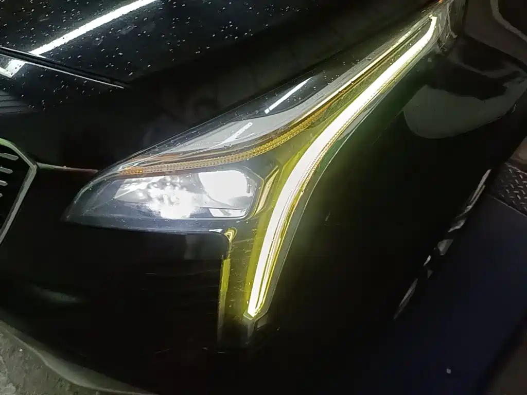 Cadillac XT4 — миниатюра 24
