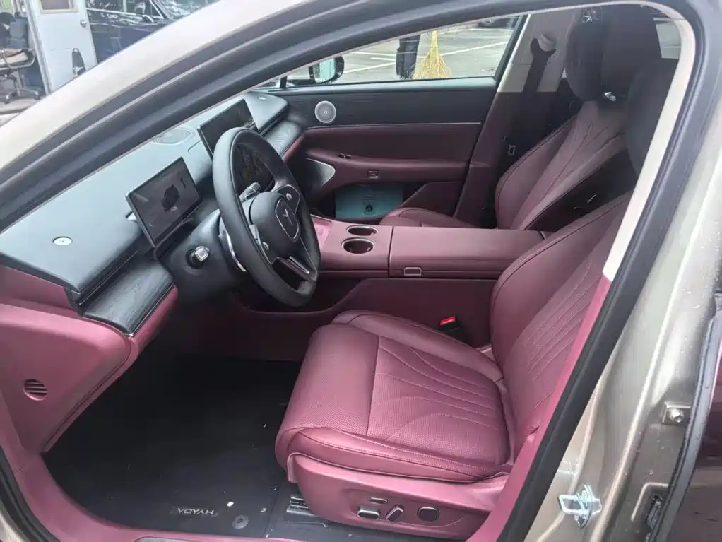 Voyah Passion L L 2026 Ultra