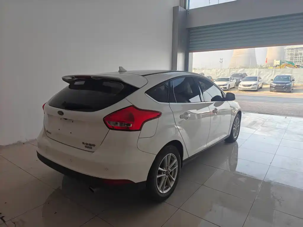 Ford Focus — миниатюра 16