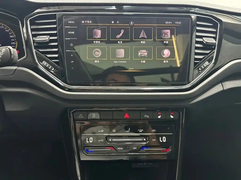 Volkswagen T-Roc — миниатюра 11