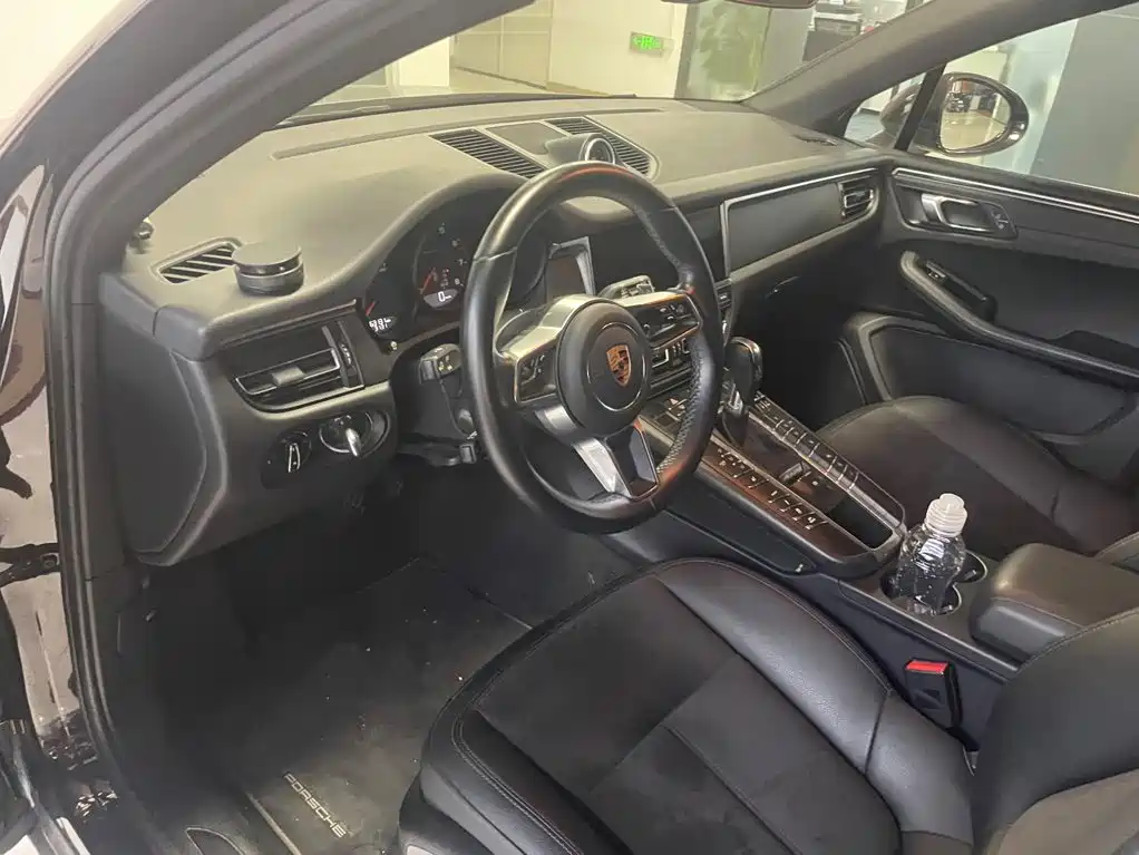 Porsche Macan — миниатюра 6