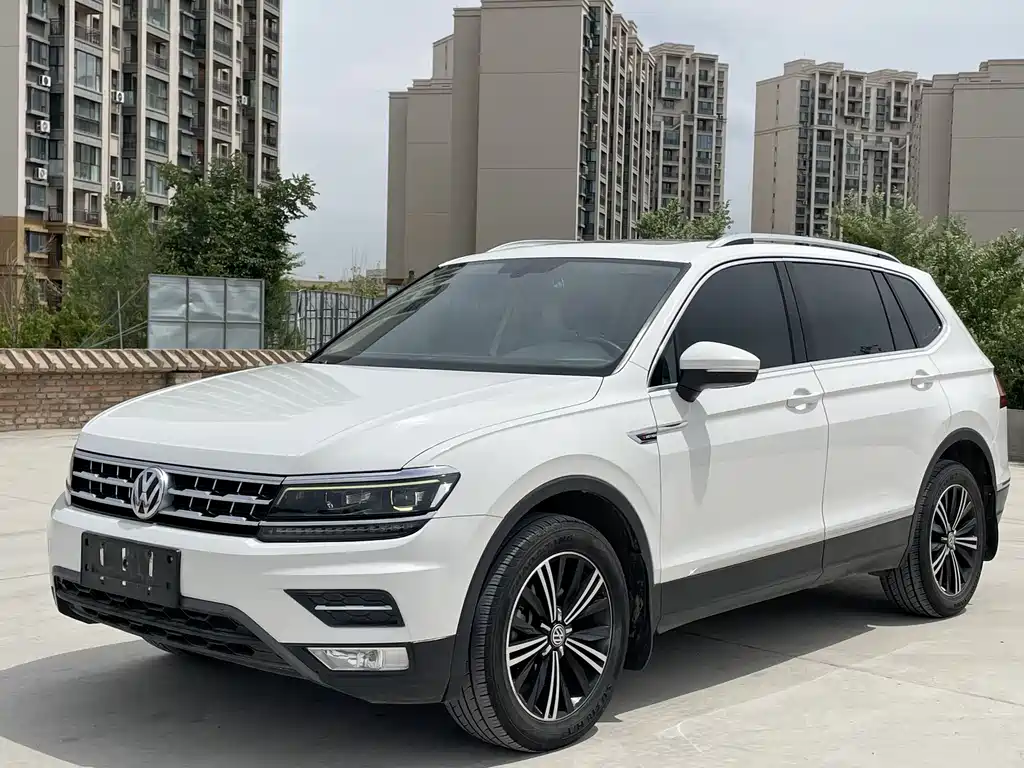 Volkswagen Tiguan L
