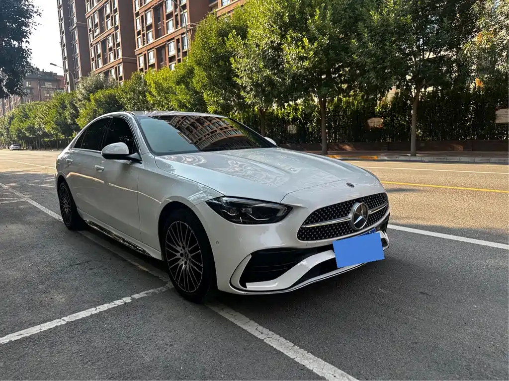 Mercedes-Benz C-Class — миниатюра 3