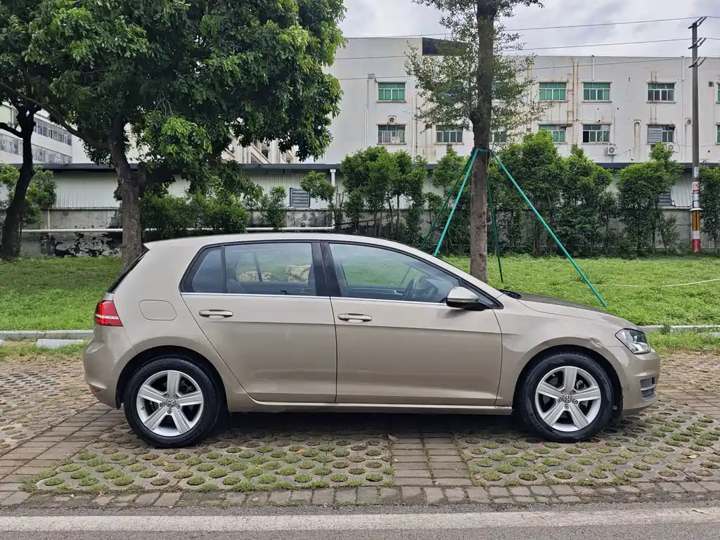 Volkswagen Golf — миниатюра 5