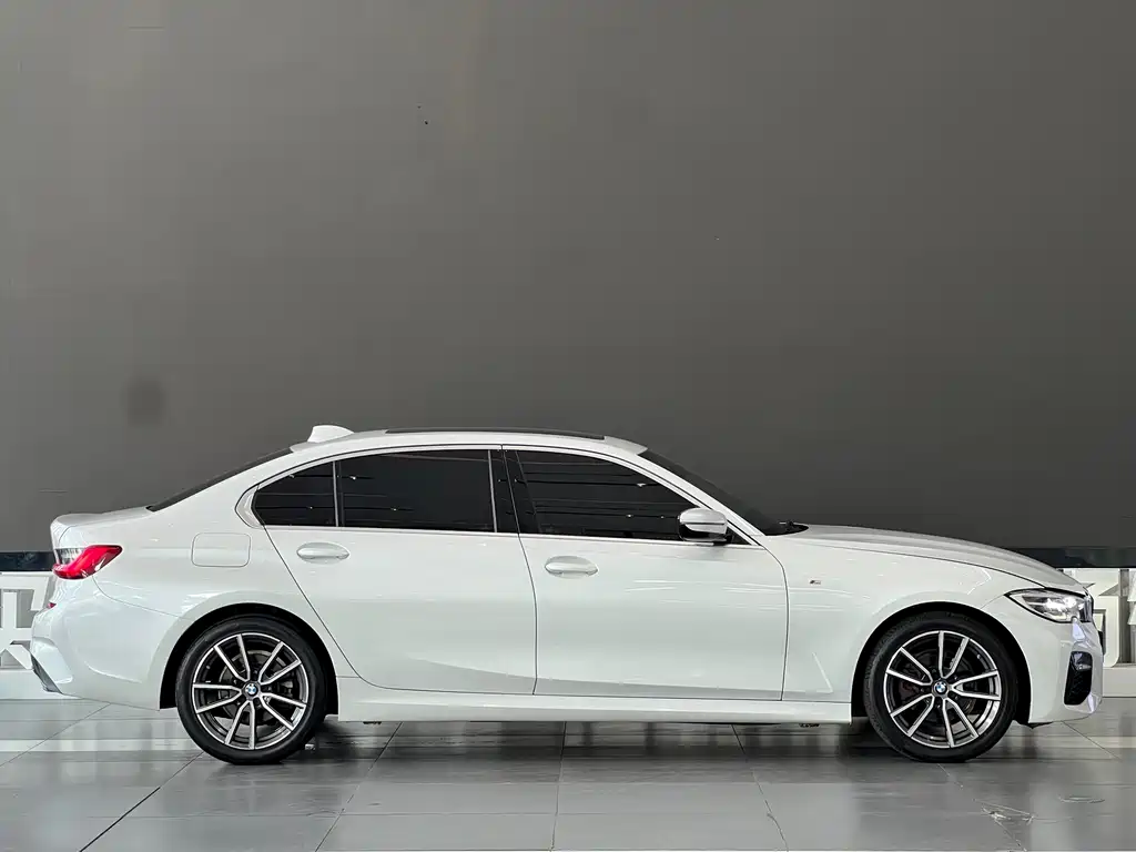 BMW 3 Series — миниатюра 17