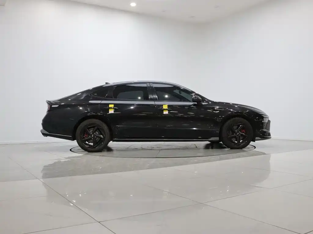 Hyundai Sonata — миниатюра 8