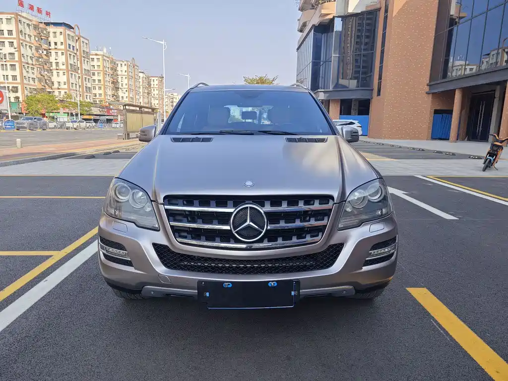 Mercedes-Benz M-Class — миниатюра 2