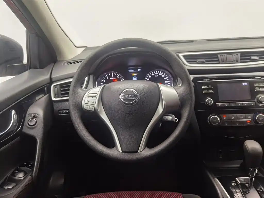 Nissan Qashqai — миниатюра 11