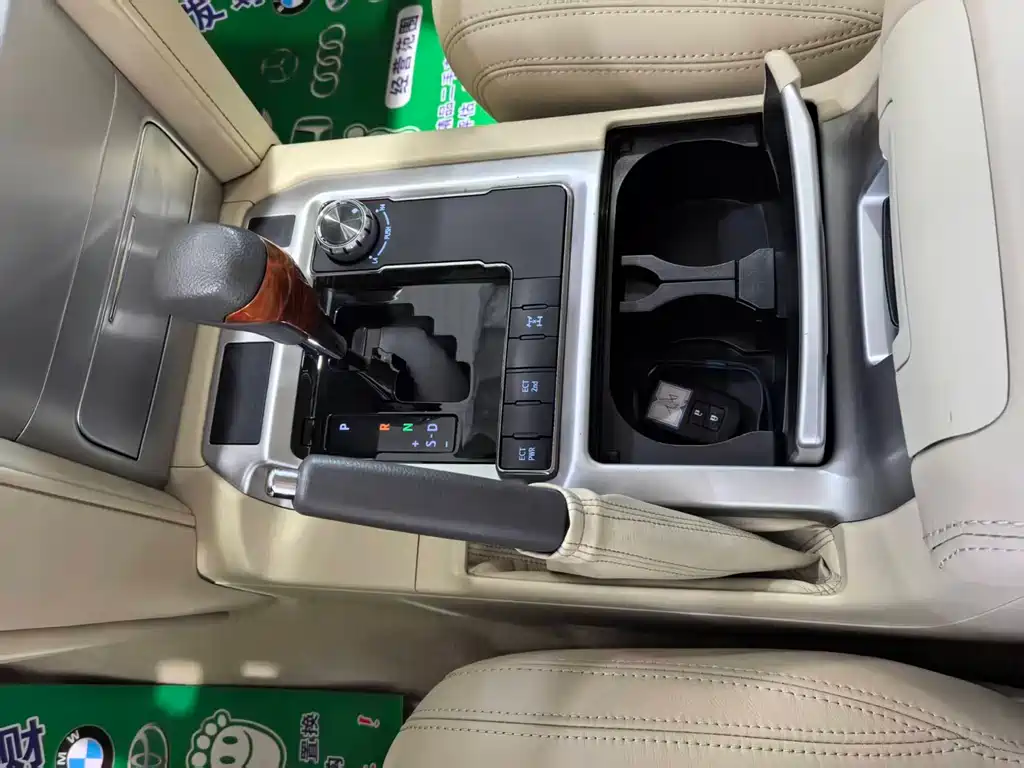 Toyota Land Cruiser 2015 4.0L V6