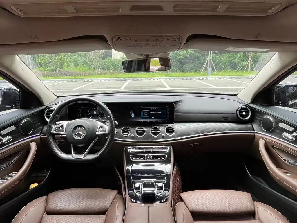 Mercedes-Benz E-Class — миниатюра 5