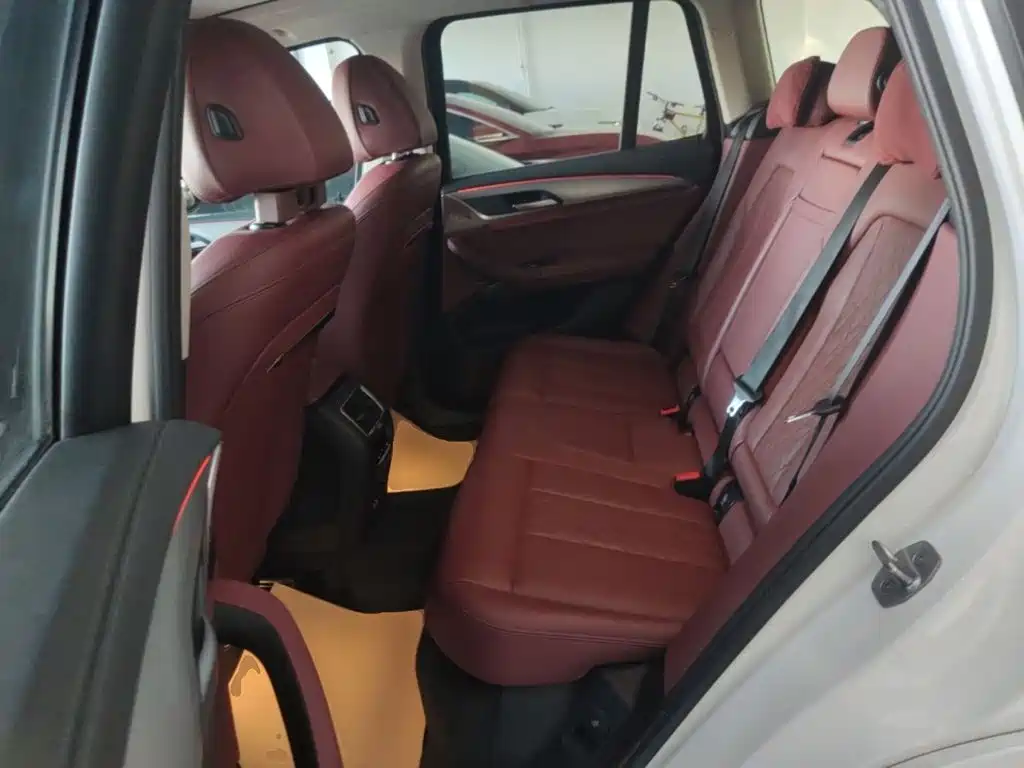 BMW iX3 — миниатюра 17