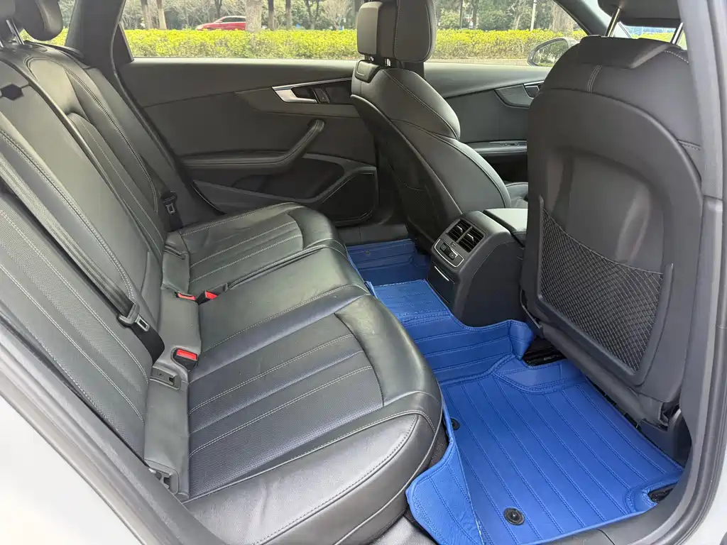 Audi A4L — миниатюра 7