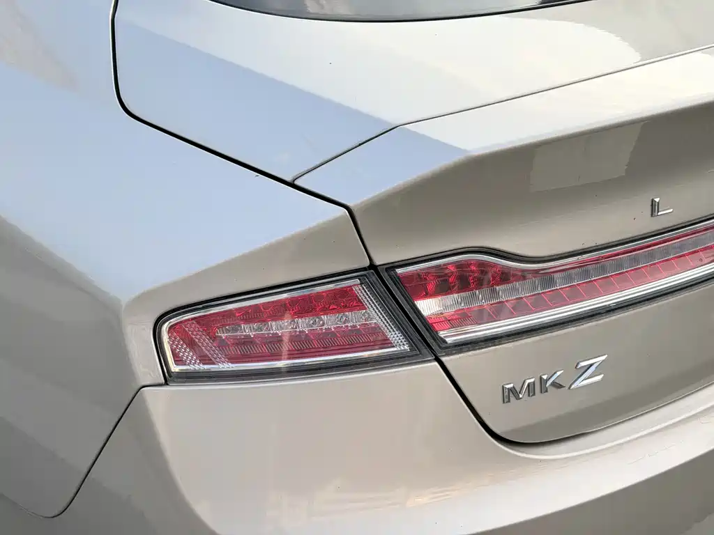 Lincoln MKZ — миниатюра 16
