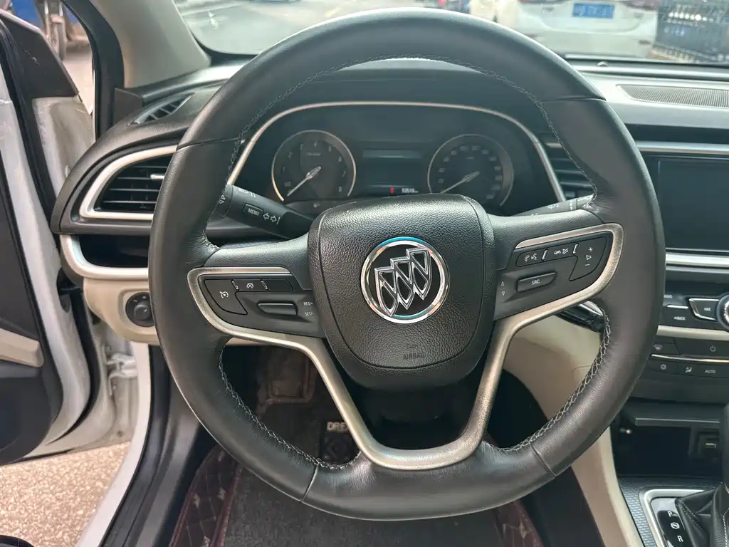 Buick Excelle — миниатюра 12