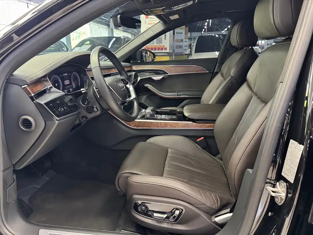 Audi A8 — миниатюра 6