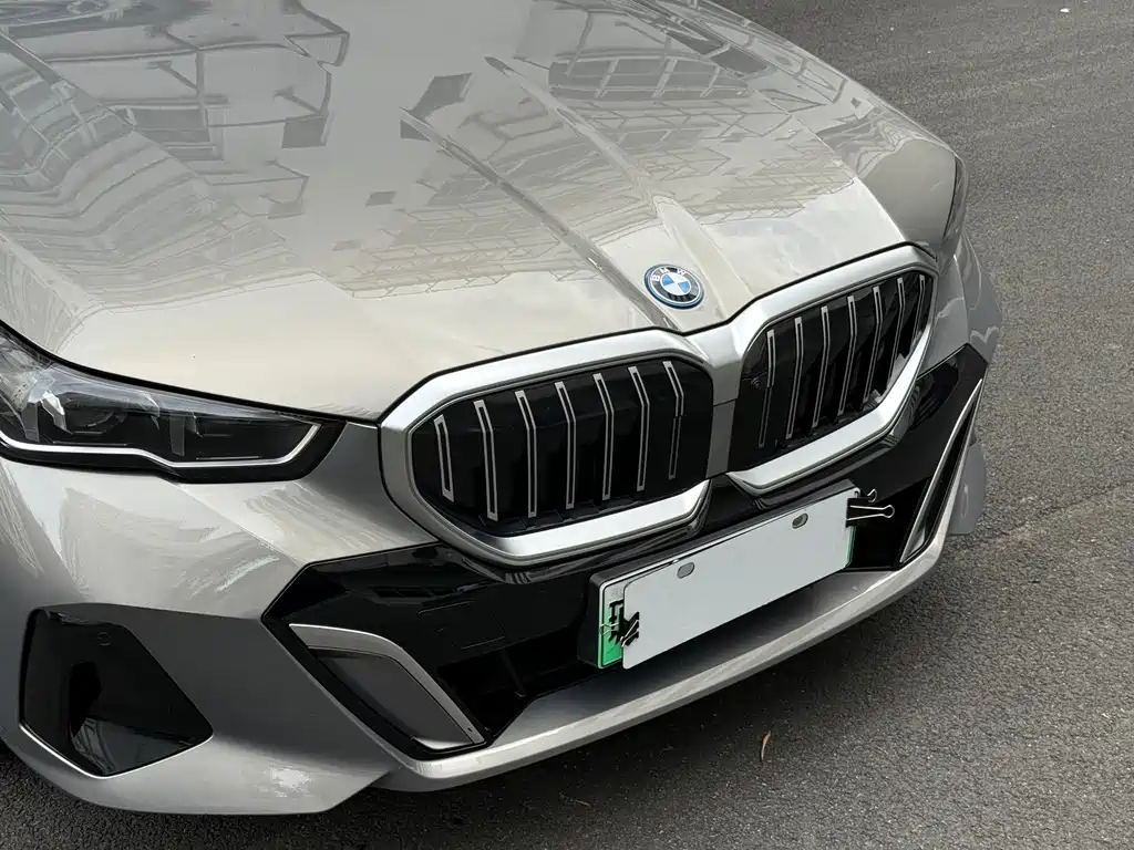 BMW i5 — миниатюра 4