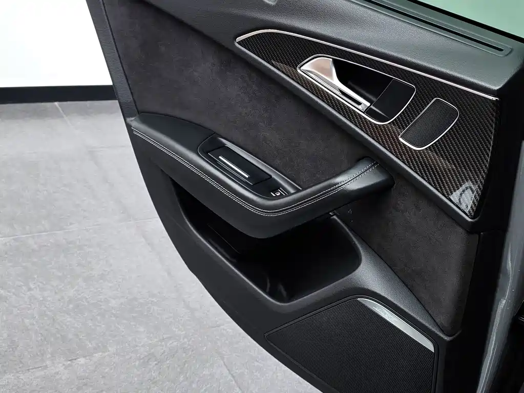 Audi RS 6 — миниатюра 7