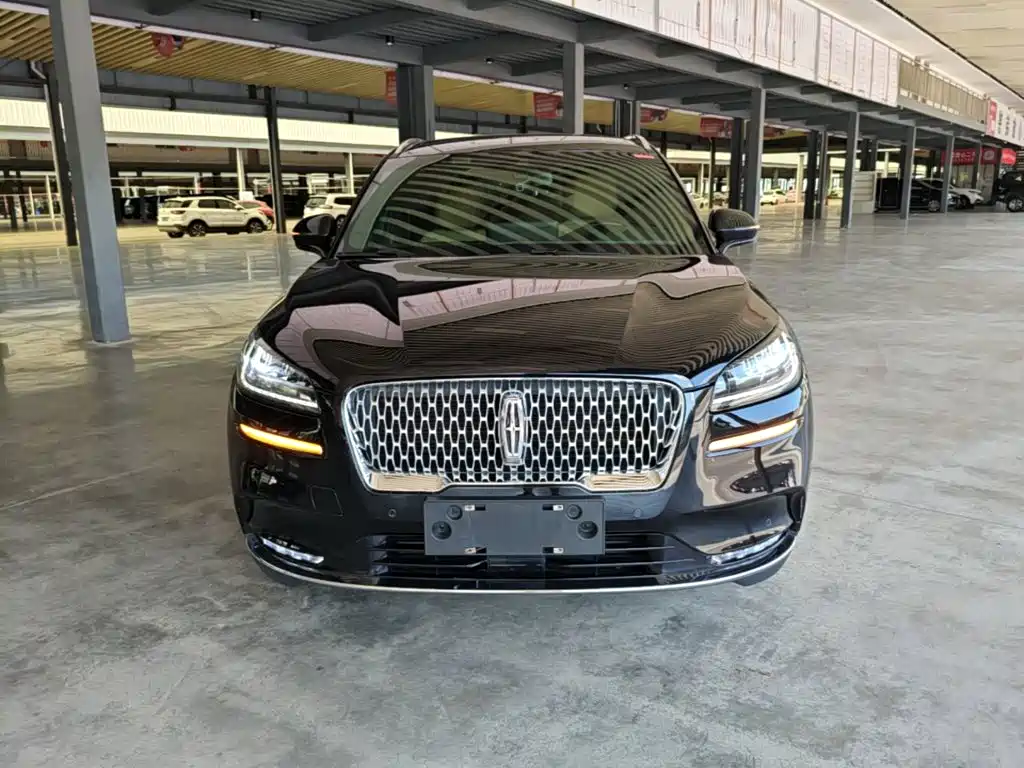 Lincoln Corsair — миниатюра 3