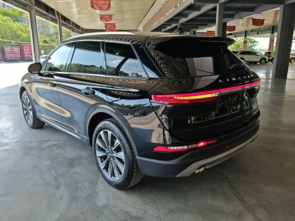 Lincoln Corsair — миниатюра 5