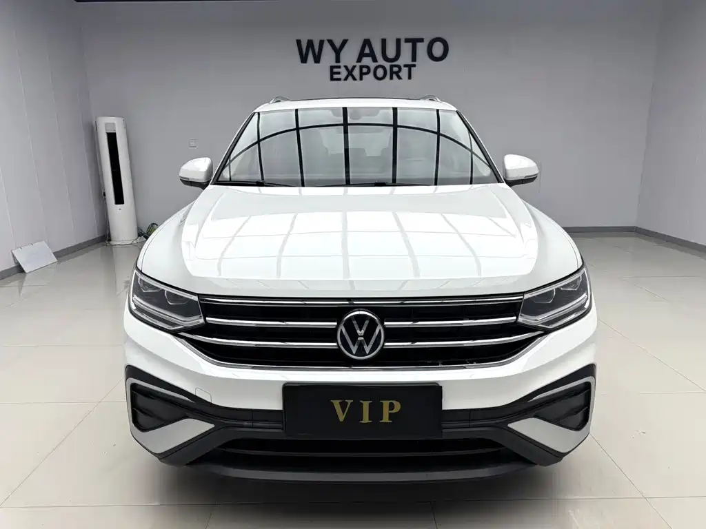 Volkswagen Tiguan L — миниатюра 2