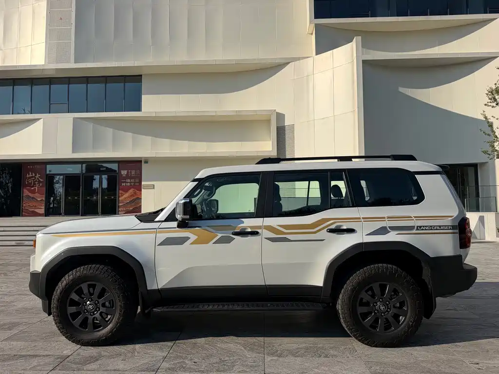 Toyota Prado — миниатюра 8