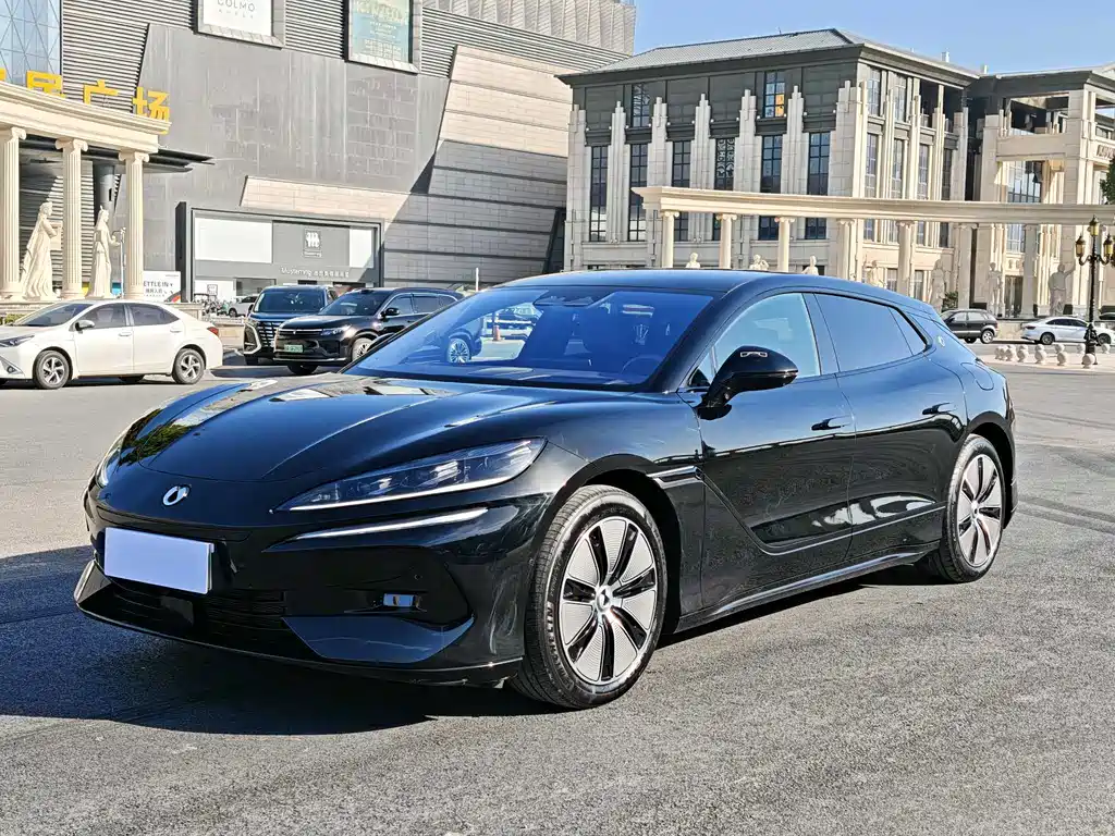 Denza Denza Z9GT 2024