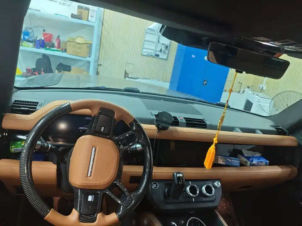 Land Rover Land Rover Defender 2021 110 P400 SE