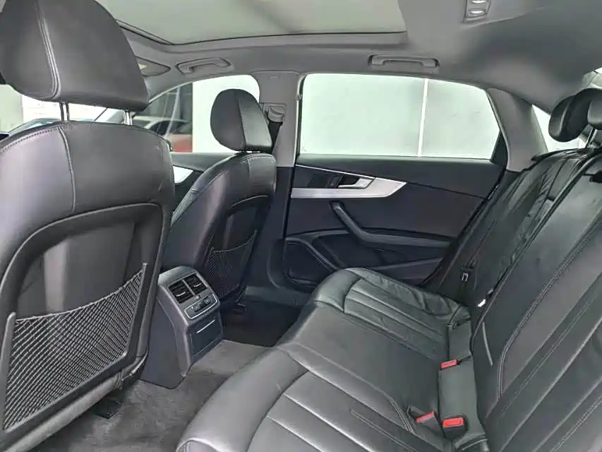 Audi A4L — миниатюра 6
