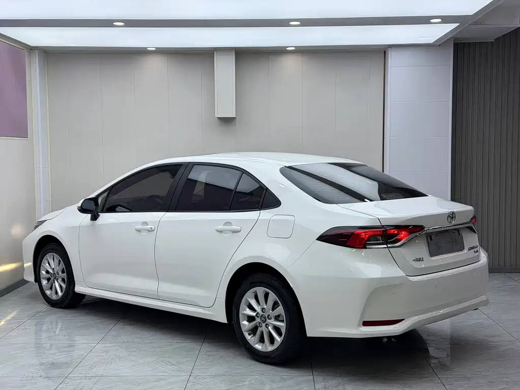 Toyota Corolla — миниатюра 6